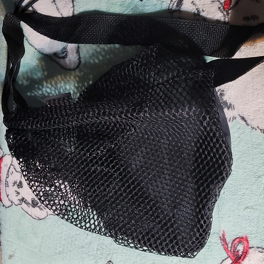 WINNER BLACK MESH BAG W/SLINGBAG STRAP 9x14x9